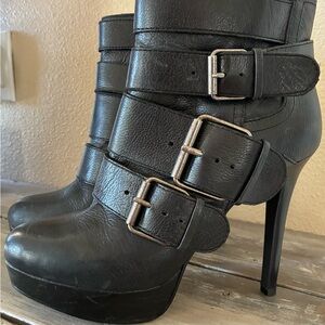 Gianni Bini Black Leather Stiletto Booties Sz 7.5 NWOT never worn